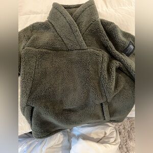The North Face Green Sherpa pull over